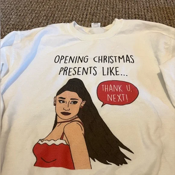 ariana grande christmas crewneck - Picture 5 of 5